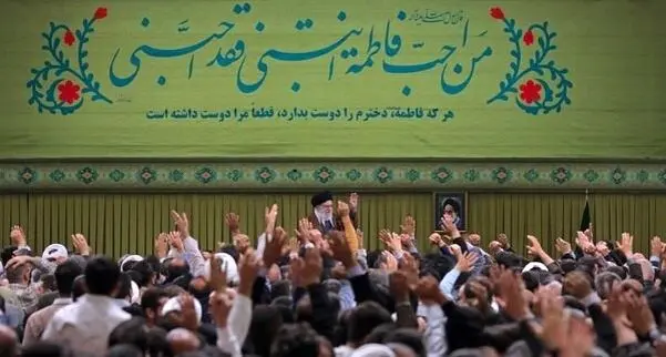 اصلی ترین هدف دشمن تغییر هویت ملت ایران است/ دشمن فهمید تصرف نظامی این سرزمین ممکن نیست، درگیری را رسانه ای و تبلیغاتی کرده است/ در میدان تبلیغات، آرایش جنگی بگیرید