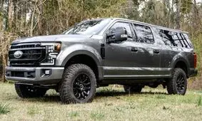 خودروی ۹ نفره با ۴ ردیف صندلی دیده بودید؟/ عکس
