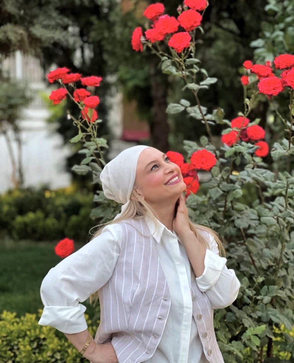 ژست مریم کاویانی 1
