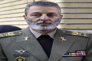 فرمانده ارتش ایران قبلا چه شغل‌هایی داشته؟