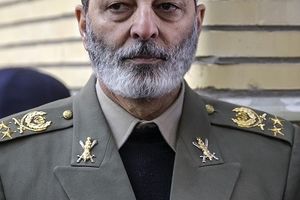 فرمانده ارتش ایران قبلا چه شغل‌هایی داشته؟
