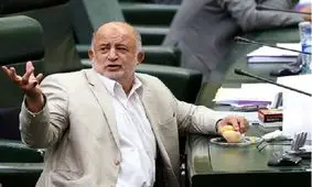 قاضی پور: باید دشمن را بزنیم که زمین گیر شوند