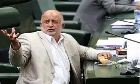 قاضی پور: باید دشمن را بزنیم که زمین گیر شوند