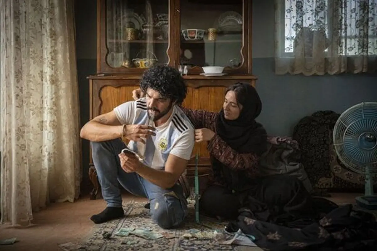 سینا مهراد با لباس مارادونا در «شادروان» + عکس