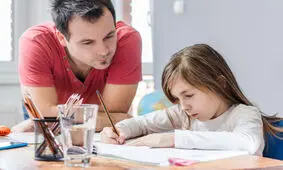 ضرورت‌های ارتباطی پدر با دختر/ رفتار پدر، آینده دختر را رقم می‌زند/ ویدئو