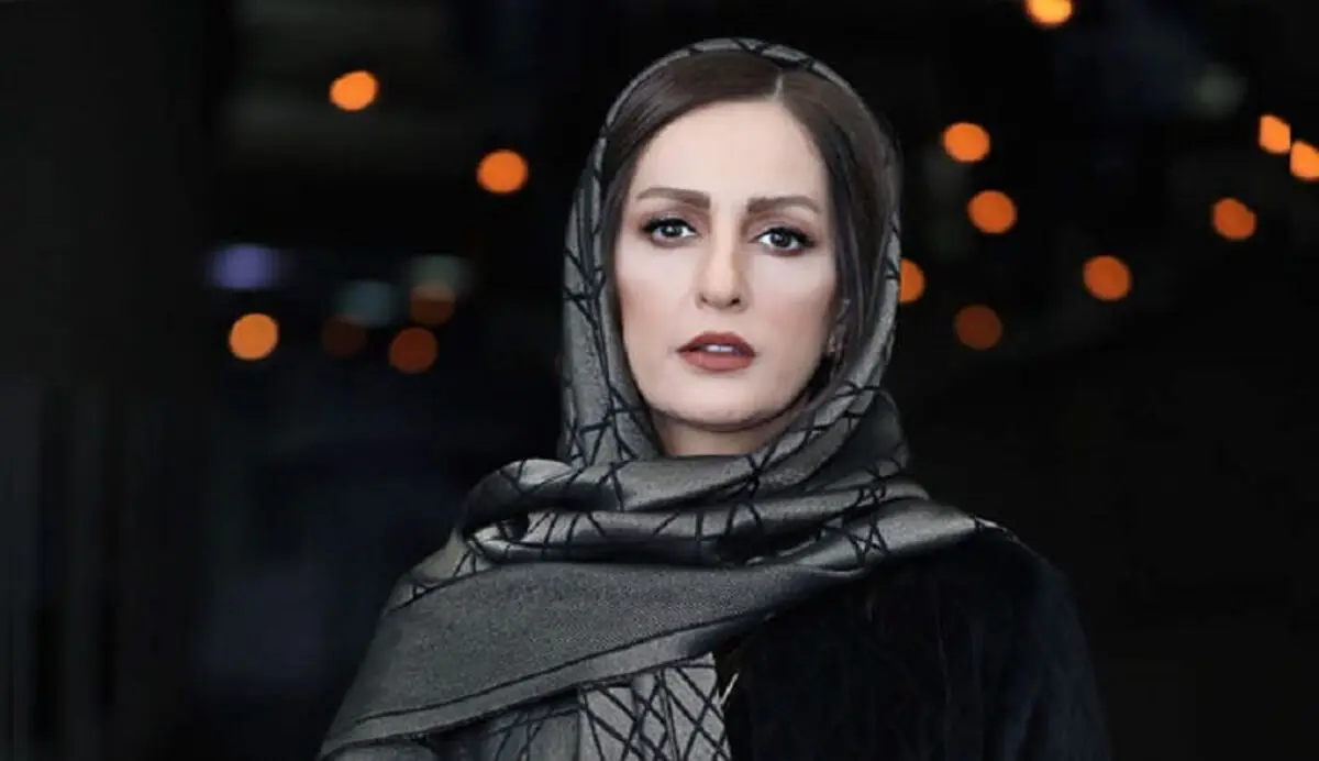 رونمایی شقایق دهقان از حلقه ازدواجش در مراسم خاکسپاری مادر مارال فرجاد/ شقایق دهقان ازدواج کرد