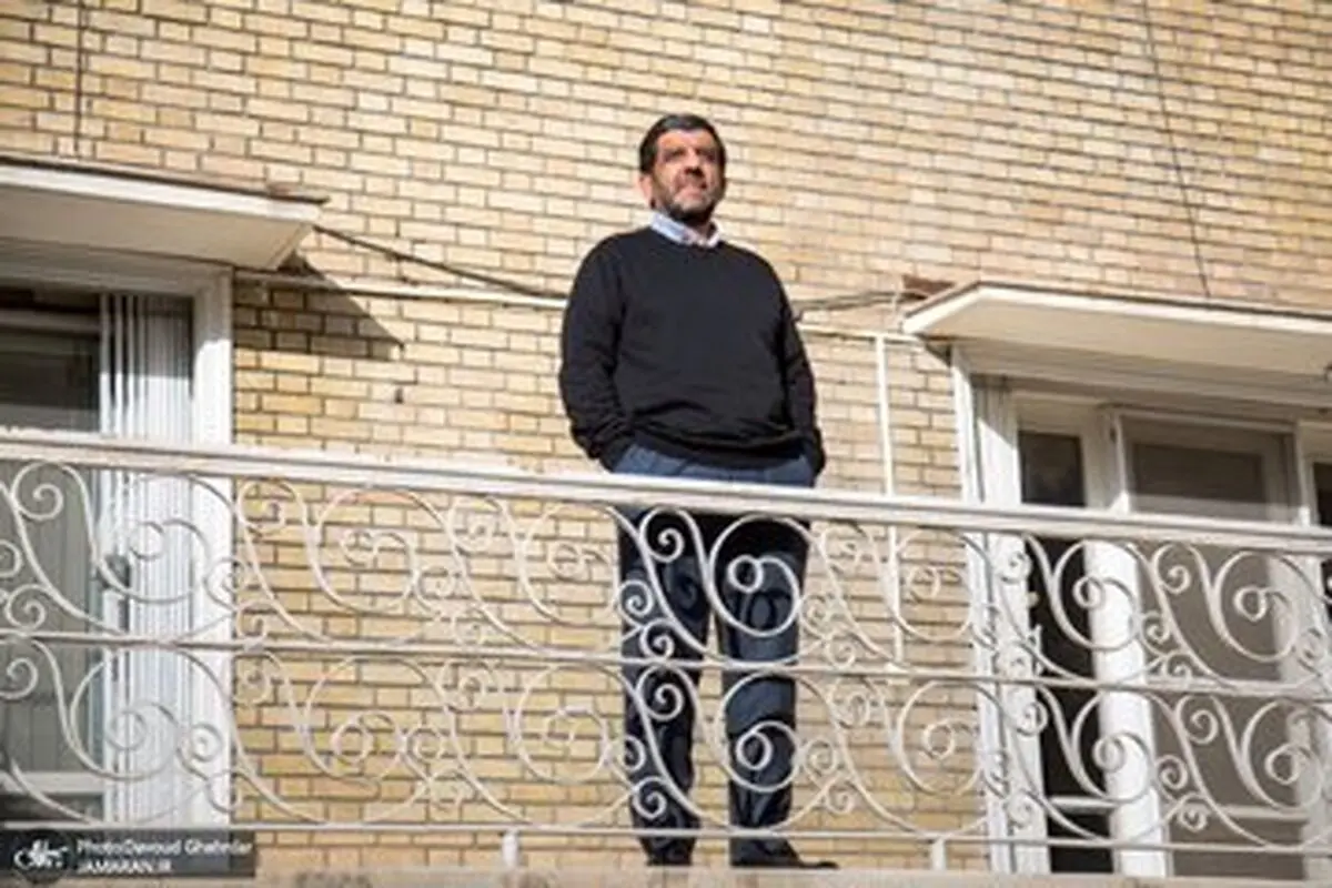 دولت رئیسی؛ سکویِ پرش ضرغامی می شود؟/ گام های شبه احمدی نژادی «آقا عزت»

