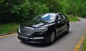 سدان لوکس چینی هم قیمت دنا پلاس شد