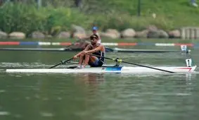 واکنش رئیس فدراسیون قایقرانی به مشکل مالی ملی‌پوش رویینگ

