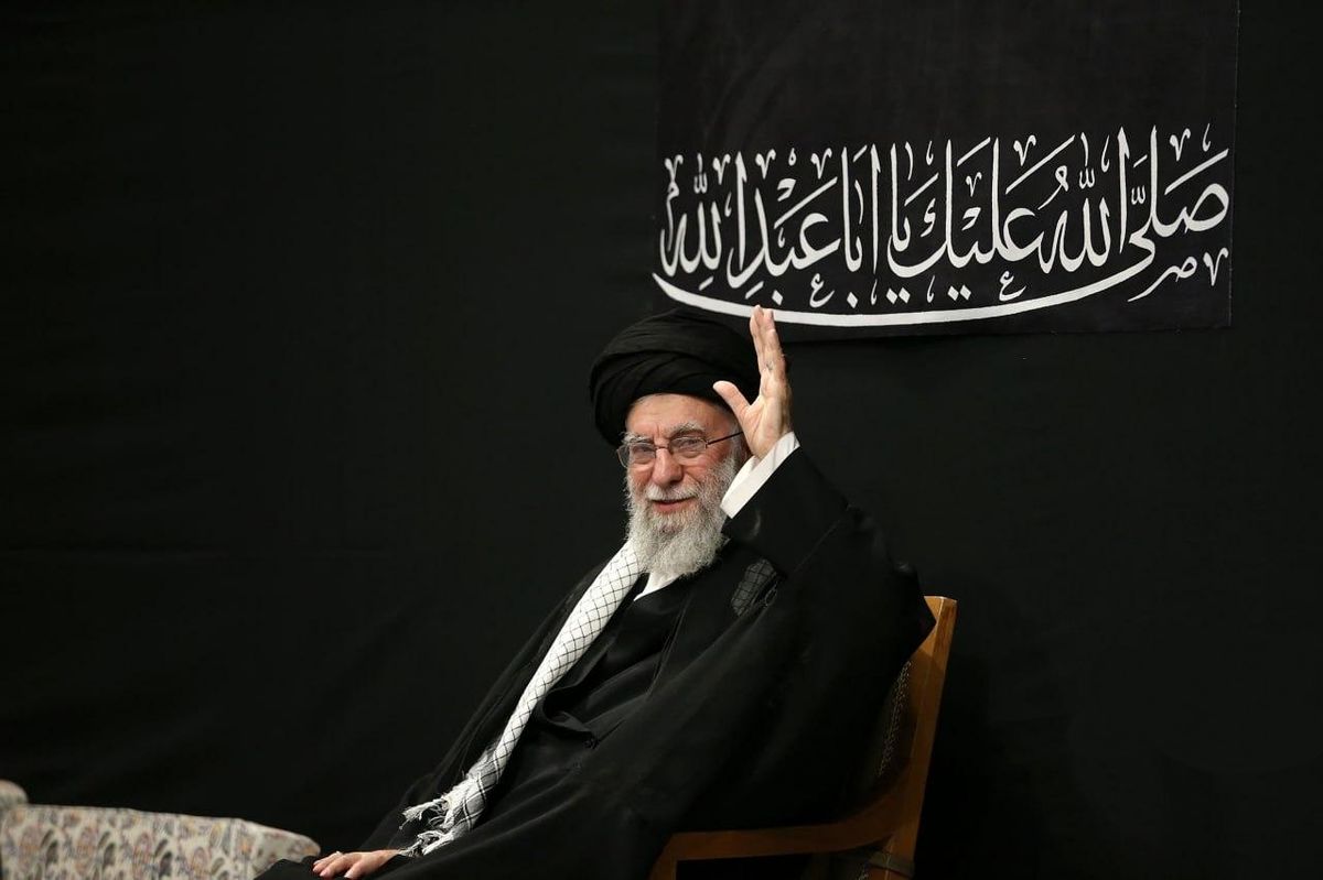 حضور امشب رهبرانقلاب در مراسم عزاداری محرم چه پیامهایی برای جهان ارسال کرد؟