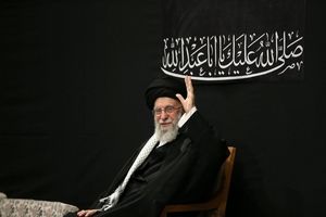 حضور امشب رهبرانقلاب در مراسم عزاداری محرم چه پیام‌هایی برای جهان ارسال کرد؟