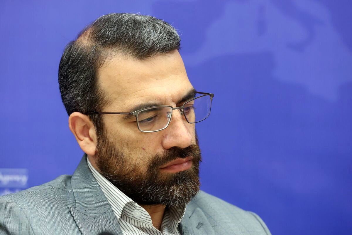 نماینده مجلس: کابینهای که از مجلس رأی آورد، کابینه رهبر انقلاب نیست