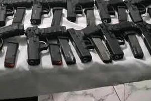 کشف ۸۰۳ قبضه سلاح جنگی و شکاری در کرمان