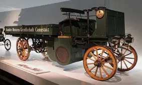 طراحی جالب اولین وانت جهان که ۱۳۰ سال پیش ساخته شد
