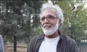 دلیل خنده‌های بهروز افخمی در محل قتل داریوش مهرجویی چه بود؟‌/ جدال لفظی بر سر خبرنگاران/ ویدئو

