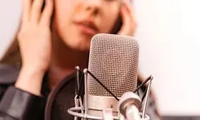 نمی توانیم برای آواز خواندن یک خانم در جمع آقایان مجوز بدهیم/ ما در کشور جمهوری اسلامی زندگی می‌کنیم و در آن، ملاک مباحث شرعی است/ در فتوای رهبر انقلاب، غنای لهوی هم حرام نیست