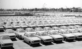 سفر به تهران قدیم؛ جنجال و درگیری برای فرم خرید پیکان/ تصاویر