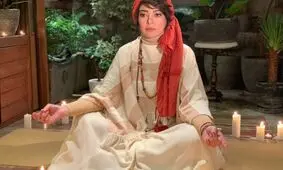 تصاویری از پوشش اصیل و لباس سنتی رزیتا غفاری