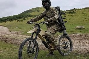 دوچرخه‌های برقی بی‌زنجیر و بی‌صدا؛ سواره نظام جدید ارتش بریتانیا با الهام از جنگ اوکراین/ ویدئو