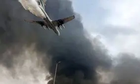 تلاش خلبان ایرانی در هدایت ایلوشین بر فراز حریق اسکله شهید رجایی/ ویدئو