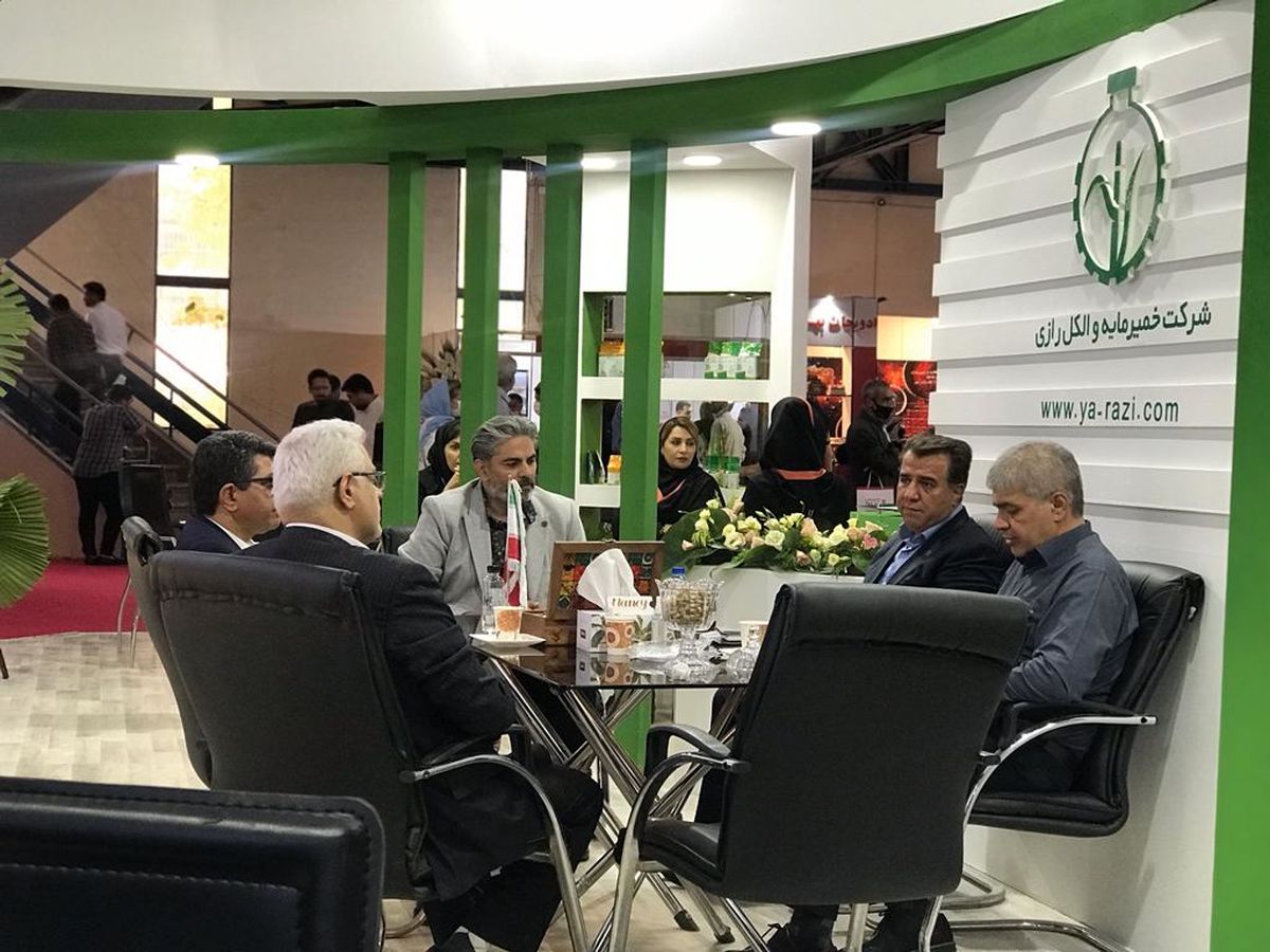 حضور شرکت خمیرمایه و الکل رازی در نمایشگاه «ایران آگروفود 2022»

