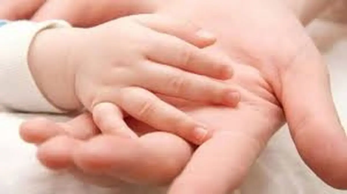 خطرات فرزند آوری دختران نوجوان در ایران، عمدتا بی‌ سواد و در شرایط فقر هستند