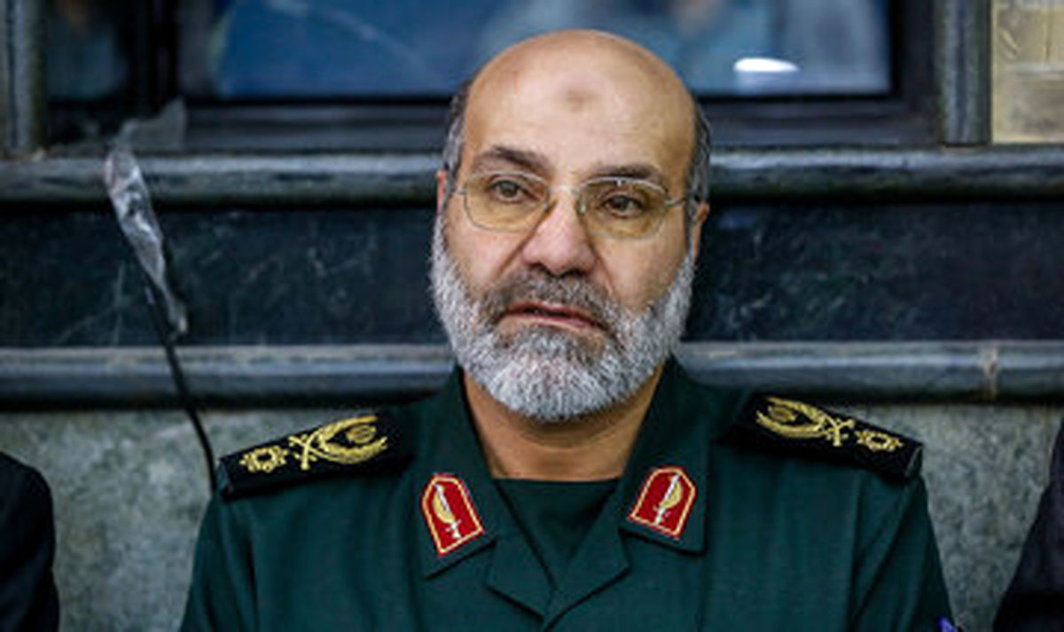 تصویری از شهید سردار زاهدی در کنار سردار قاآنی در سوریه بدون پوشش نظامی/ عکس