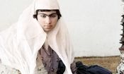 سفر به تاریخ؛ تازه‌ عروس ایرانی عهد قاجار در حال بازی «تخته‌نرد»