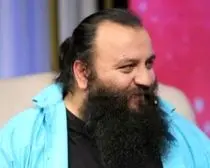 این پرچم خونی! / عکس‌های ایران در قاب عمودی جا می‌شوند