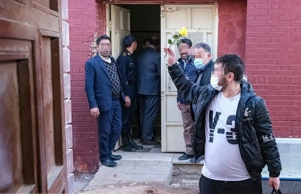 سالروز موافقت رهبر انقلاب با عفو و تخفیف مجازات ده‌ها هزار نفر از متهمان و محکومان حوادث سال ۱۴۰۱

