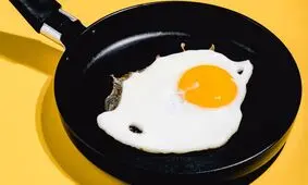 خوردن 2 عدد تخم مرغ در روز چه تأثیری بر سلامتی می‌گذارد؟

