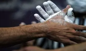 واکنش فدراسیون بدنسازی به حضور همزمان پرچم ایران و اسرائیل روی سکو

