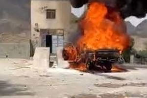  لحظه آتش گرفتن یک خودروی سوخت‌کش در سیستان و بلوچستان/ ویدئو