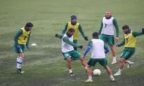 ۳ آبی پوش دیگر در آستانه محرومیت
