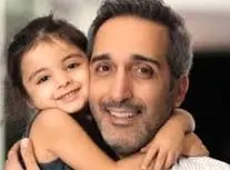 ژوله در کنسرت دبیِ مهران مدیری از دخترش رونمایی کرد/ ویدئو