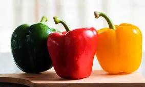 این افراد فلفل تند نخورند | فلفل تند بیشتر ویتامین C دارد یا فلفل شیرین؟