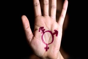 تراجنسیتی‌ها را بشناسید/ جراحی تغییر جنسیت کار درستی است؟