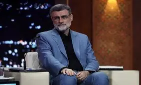 کنایه به فعالیتهای انقلابی قاضی زاده هاشمی که سال 57، 7 ساله بود!