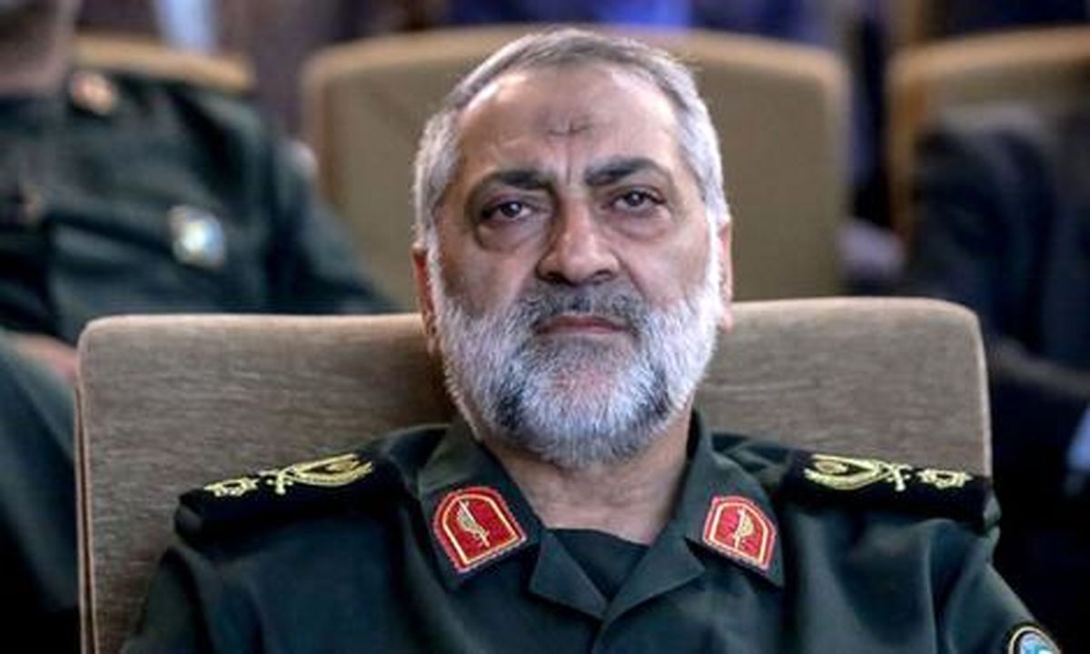 سخنگوی ارشد نیروهای مسلح: کسانی که طمع به جزایر سهگانه دارند نوک شمشیرمان را ببینند/ دستاورد های اصلی نظامی را برای غافلگیری گذاشتهایم