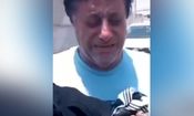سوزناک ترین فیلم از انفجار بندر عباس/ گریه های جگرسوز پدر افشین افرند هنگام تحویل گرفتن لباس های پسرش/ ویدئو