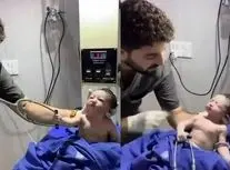نوزاد تازه‌ متولد شده با یک حرکت بامزه پربازدید شد/ ویدئو