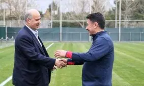 آقای تاج! لااقل برای حفظ شان و منزلت خود یک تذکر خشک و خالی به قلعه نویی می دادید/ اینجا همه چیز گل و بلبل است!
