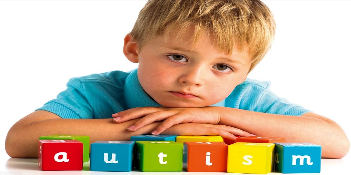 اوتیسم یا درخودماندگی چه علائمی دارد؟/ اینفوگرافیک