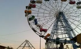 نقص فنی یک چرخ و فلک بزرگ در تهران و حادثه برای ۳۱ سرنشین