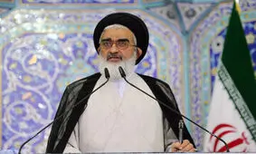«رهبری» بهترین شیوه در برخورد با منکرات را «تذکرات زبانی» می‌دانند / این روش از «مشت پولادین حکومت‌ها» مؤثرتر است