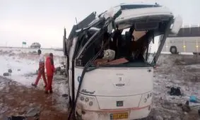 ۳۲ مصدوم در واژگونی اتوبوس در محور تربت حیدریه – مشهد