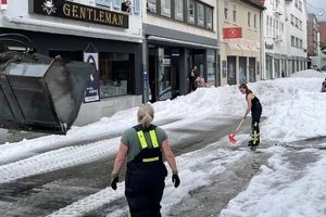 برف تابستانی در آلمان/ ویدئو