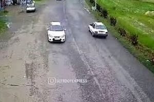 رفتار عجیب راننده زن در گردش به چپ خطرناک/ ویدئو