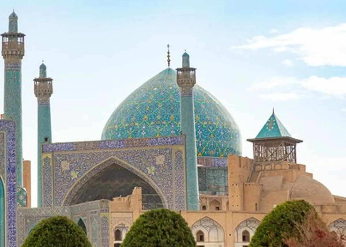 ریزش کاشی‌های مسجد امام بر اثر حمله دشمن/ آسیب به کارخانه تاریخی نوین شهرضا
