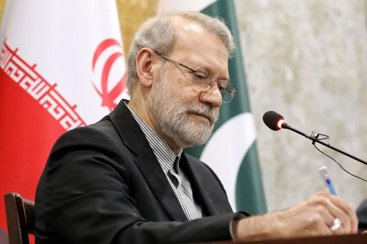  توییت علی لاریجانی در باره مذاکره، راهبرد اساسی ایران در روابط بین الملل است

